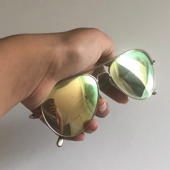 Super cute sunglasses! - Picture 4 of 4